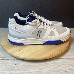 On Mens The Roger Pro White Running Shoes Sneakers Size 13